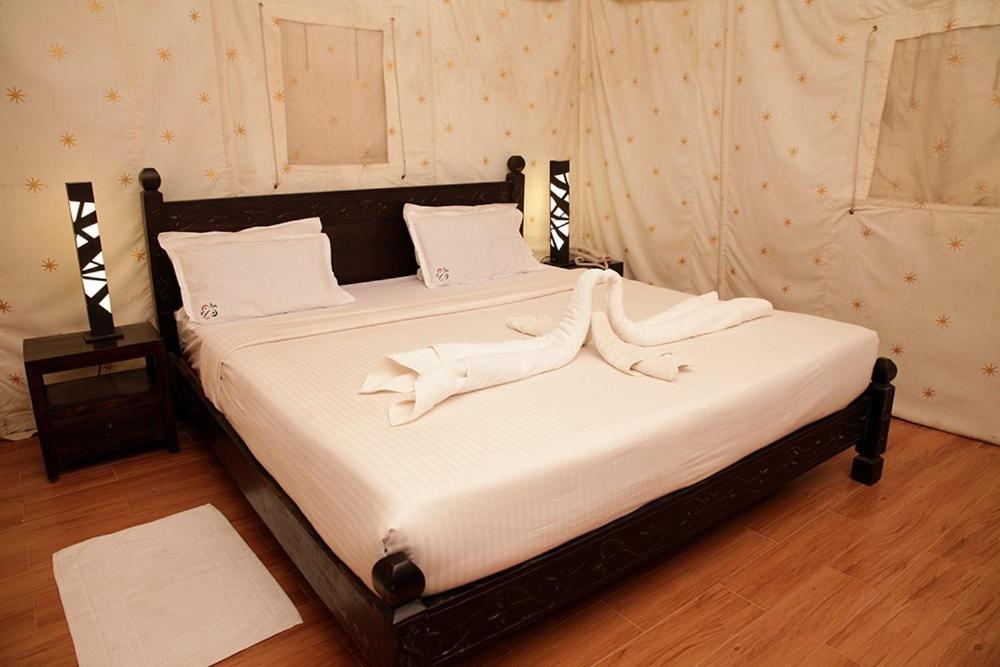 เดเสิร์ท สปริงส์ รีสอร์ต Hotel ไจซัลเมอร์ ภายนอก รูปภาพ